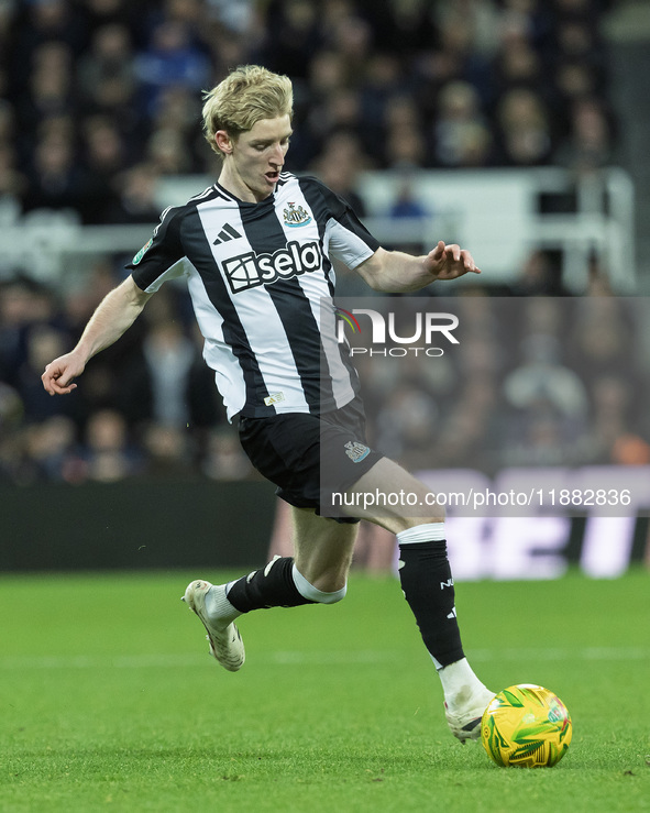 Anthony Gordon of Newcastle United plays during the Carabao Cup Quarter Final match between Newcastle United and Brentford at St. James's Pa...