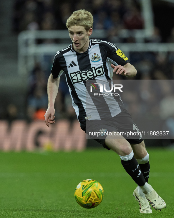 Anthony Gordon of Newcastle United plays during the Carabao Cup Quarter Final match between Newcastle United and Brentford at St. James's Pa...