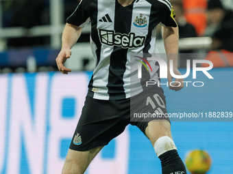 Anthony Gordon of Newcastle United plays during the Carabao Cup Quarter Final match between Newcastle United and Brentford at St. James's Pa...