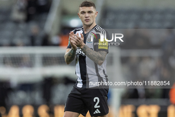 Kieran Trippier of Newcastle United applauds the fans after the Carabao Cup Quarter Final match between Newcastle United and Brentford at St...