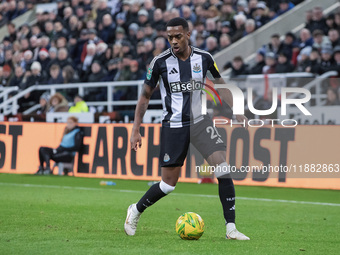 Joe Willock of Newcastle United is seen in action during the Carabao Cup Quarter Final match between Newcastle United and Brentford at St. J...