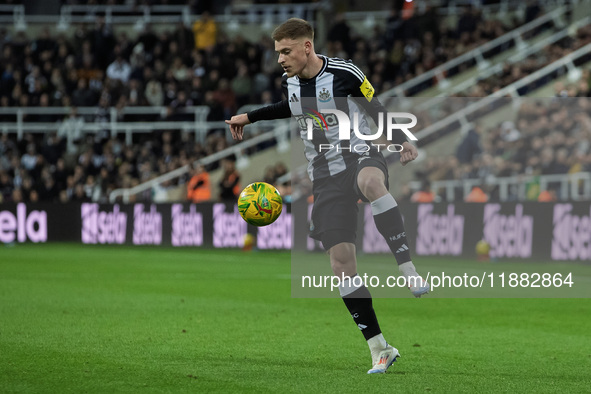 Harvey Barnes of Newcastle United plays during the Carabao Cup Quarter Final match between Newcastle United and Brentford at St. James's Par...