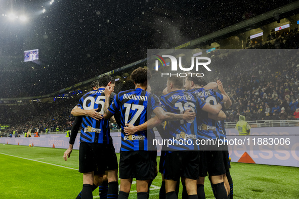 Alessandro Bastoni, Tajon Buchanan, Davide Frattesi, Carlos Augusto, and Marko Arnautovic celebrate the goal during the Coppa Italia match b...