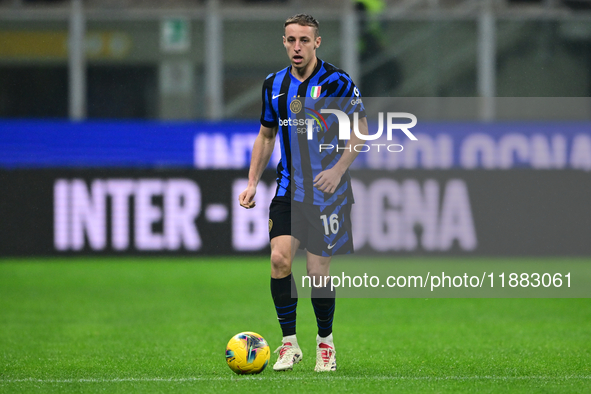 Davide Frattesi of Inter Milan is in action during the Coppa Italia Frecciarossa match between Inter Milan and Udinese Calcio at Giuseppe Me...