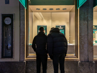 People on the street for window shopping and buying presents in Munich, Bavaria, Germany, on December 20, 2024 (