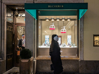 People on the street for window shopping and buying presents in Munich, Bavaria, Germany, on December 20, 2024 (