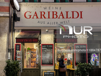 People on the street for window shopping and buying presents in Munich, Bavaria, Germany, on December 20, 2024 (