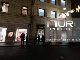 The last days of Christmas shopping occur in the streets of the historic center in Rome, Italy, on December 20, 2024. (