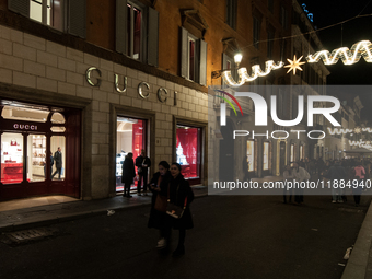 The last days of Christmas shopping occur in the streets of the historic center in Rome, Italy, on December 20, 2024. (