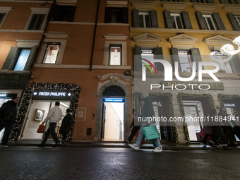 The last days of Christmas shopping occur in the streets of the historic center in Rome, Italy, on December 20, 2024. (