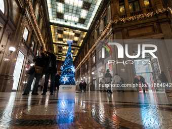 The last days of Christmas shopping occur in the streets of the historic center in Rome, Italy, on December 20, 2024. (