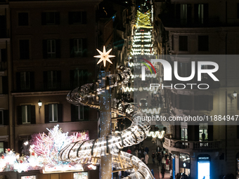 The last days of Christmas shopping occur in the streets of the historic center in Rome, Italy, on December 20, 2024. (