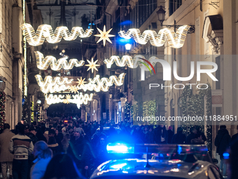 The last days of Christmas shopping occur in the streets of the historic center in Rome, Italy, on December 20, 2024. (