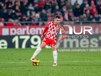 Arnau Martinez of Girona FC is in action during the LaLiga EA Sports 2024-2025 match between Girona FC and Real Valladolid at Estadi Municip...