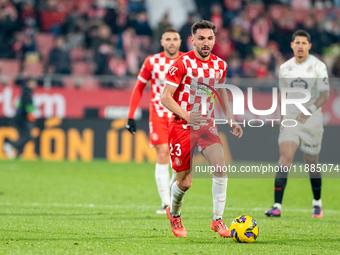 Ivan Martin of Girona FC plays during the LaLiga EA Sports 2024-2025 match between Girona FC and Real Valladolid at Estadi Municipal Montili...