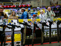 Shoppers make last minute shopping in Bonarka shopping mall ahead of Christmas Day on Saturday December 21, 2024. (