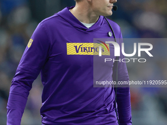 DETROIT,MICHIGAN-JANUARY 5:  Minnesota head coach Kevin O'Connell walks on the sidelines  during a game between the Detroit Lions and the Mi...