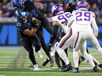 DETROIT,MICHIGAN-JANUARY 5:  Running back Craig Reynolds (13) of the Detroit Lions carries the ball during a game between the Detroit Lions...