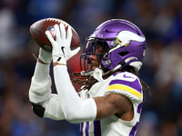 DETROIT,MICHIGAN-JANUARY 5:  Safety Jay Ward (20) of the Minnesota Vikings catches the ball ahead of a game between the Detroit Lions and th...