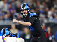 DETROIT,MICHIGAN-JANUARY 5:  Quarterback Jared Goff (16) of the Detroit Lions calls a play during a game between the Detroit Lions and the M...