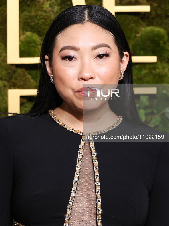 Awkwafina wearing Jenny Packham arrives at the 82nd Annual Golden Globe Awards held at The Beverly Hilton Hotel on January 5, 2025 in Beverl...