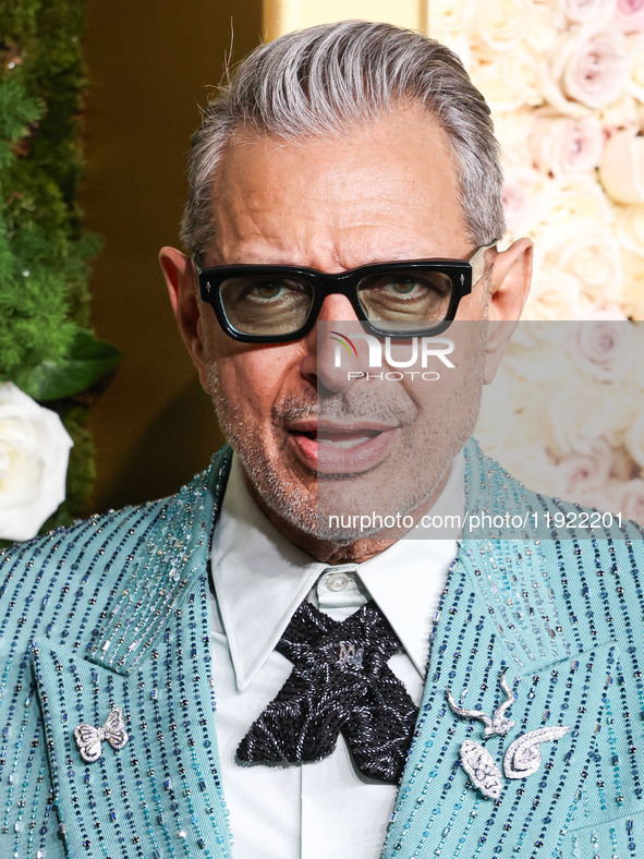 Jeff Goldblum arrives at the 82nd Annual Golden Globe Awards held at The Beverly Hilton Hotel on January 5, 2025 in Beverly Hills, Los Angel...