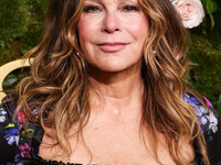 Jennifer Grey arrives at the 82nd Annual Golden Globe Awards held at The Beverly Hilton Hotel on January 5, 2025 in Beverly Hills, Los Angel...