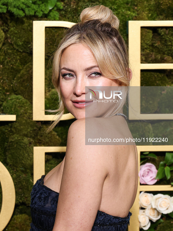 Kate Hudson wearing Carolina Herrera arrives at the 82nd Annual Golden Globe Awards held at The Beverly Hilton Hotel on January 5, 2025 in B...