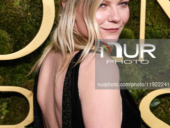 Kirsten Dunst wearing Gucci arrives at the 82nd Annual Golden Globe Awards held at The Beverly Hilton Hotel on January 5, 2025 in Beverly Hi...