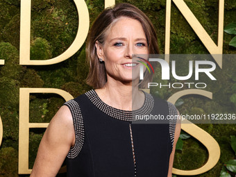 Jodie Foster arrives at the 82nd Annual Golden Globe Awards held at The Beverly Hilton Hotel on January 5, 2025 in Beverly Hills, Los Angele...