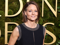 Jodie Foster arrives at the 82nd Annual Golden Globe Awards held at The Beverly Hilton Hotel on January 5, 2025 in Beverly Hills, Los Angele...