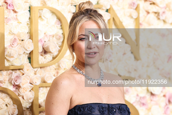 Kate Hudson wearing Carolina Herrera arrives at the 82nd Annual Golden Globe Awards held at The Beverly Hilton Hotel on January 5, 2025 in B...