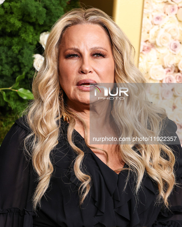 Jennifer Coolidge arrives at the 82nd Annual Golden Globe Awards held at The Beverly Hilton Hotel on January 5, 2025 in Beverly Hills, Los A...