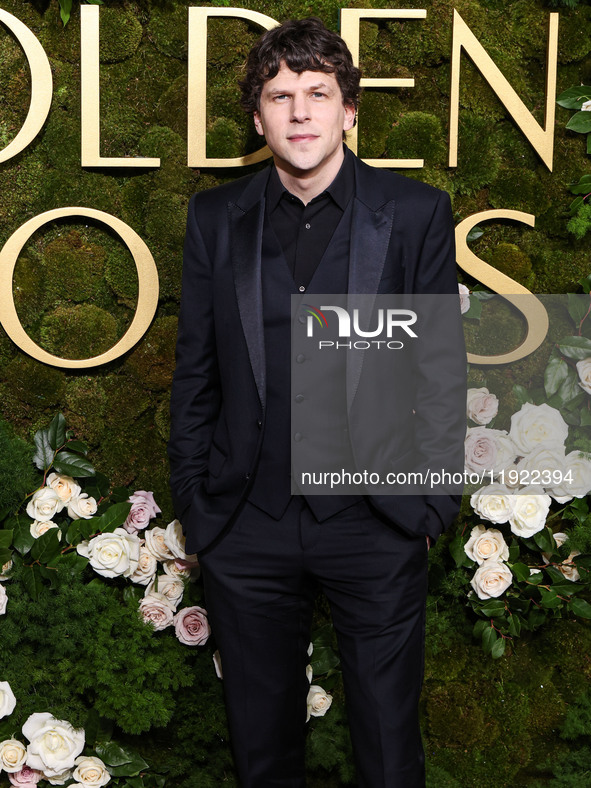 Jesse Eisenberg arrives at the 82nd Annual Golden Globe Awards held at The Beverly Hilton Hotel on January 5, 2025 in Beverly Hills, Los Ang...