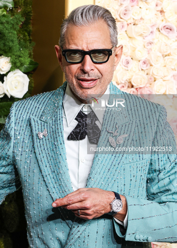 Jeff Goldblum arrives at the 82nd Annual Golden Globe Awards held at The Beverly Hilton Hotel on January 5, 2025 in Beverly Hills, Los Angel...