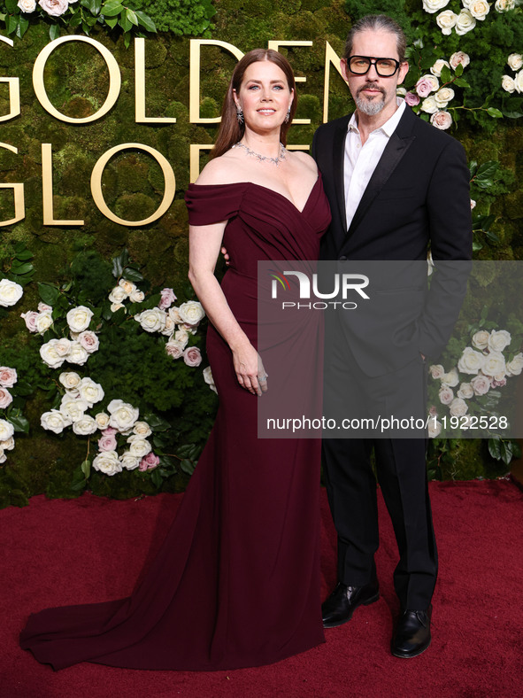 Amy Adams and husband Darren Le Gallo arrive at the 82nd Annual Golden Globe Awards held at The Beverly Hilton Hotel on January 5, 2025 in B...