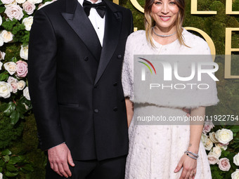 Tom Pelphrey and Kaley Cuoco arrive at the 82nd Annual Golden Globe Awards held at The Beverly Hilton Hotel on January 5, 2025 in Beverly Hi...