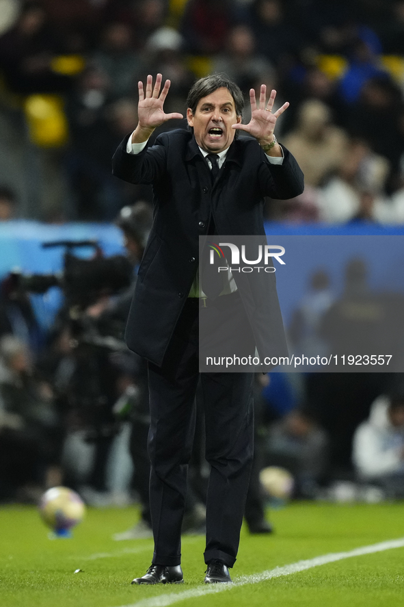 Simone Inzaghi head coach of Internazionale gives instructions during the EA SPORTS FC SUPERCUP 24/25 final match between FC Internazionale...