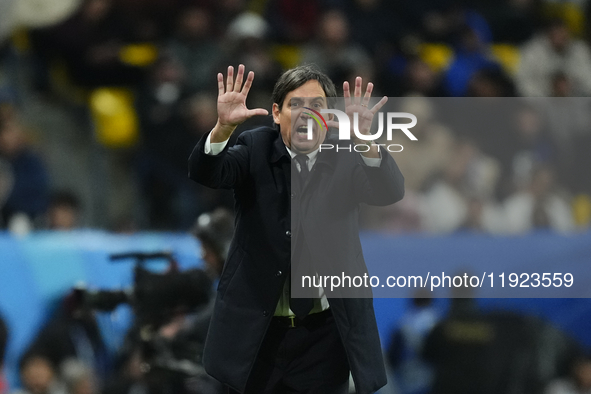 Simone Inzaghi head coach of Internazionale gives instructions during the EA SPORTS FC SUPERCUP 24/25 final match between FC Internazionale...