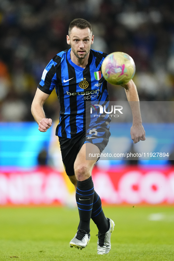 Stefan de Vrij centre-back of Internazionale and Netherlands during the EA SPORTS FC SUPERCUP 24/25 final match between FC Internazionale an...