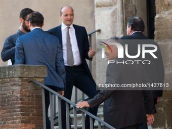 The mayor of Rome Virginia Raggi receives the A.S. Roma's president James Pallotta on september 14, 2016 (