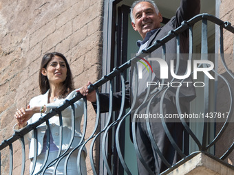 The mayor of Rome Virginia Raggi receives the A.S. Roma's president James Pallotta on september 14, 2016 (