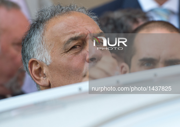 The mayor of Rome Virginia Raggi receives the A.S. Roma's president James Pallotta on september 14, 2016 