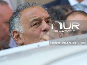 The mayor of Rome Virginia Raggi receives the A.S. Roma's president James Pallotta on september 14, 2016 (