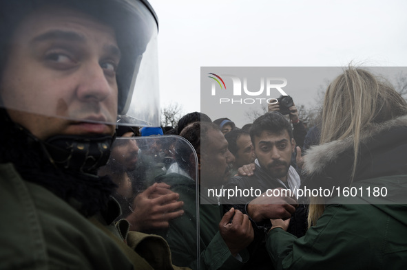 Thousands of refugees left the Idomeni's camp, putting on their way to the border with Macedonia. They crossed mountains and hills, walking...