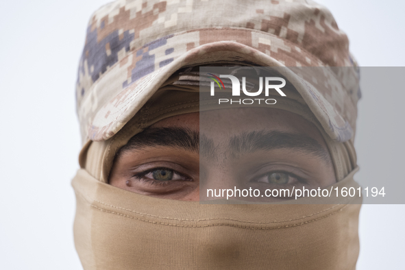 Peshmerga figther on the top of Bashiqa mountain, on October 25, 2016. The Kurdish forces of Peshmerga have surrounded a number of villages...