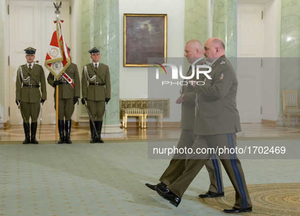 General Jaroslaw Mika (R) replacing General Miroslaw Rozanski (L) for the position of General Commander of the Armed Forces of the Republic...