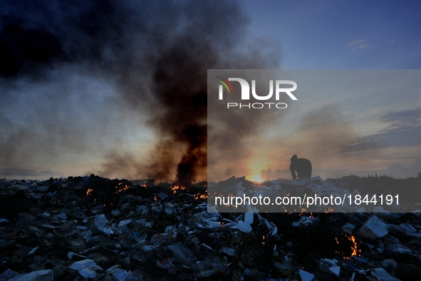 Nurtinah starts working at 5 a.m. as a scavenger.
Nurtinah, 47, a farm worker from Pucang Anom village, Cerme sub-district, Bondowoso distri...