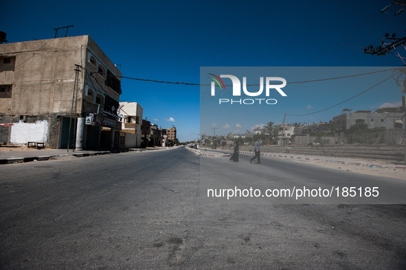 After the truce by Israel Defense Forces ended on July 18th, 2014 the streets of Gaza City became almost abandoned again.