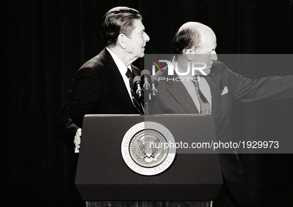 US President Ronald Reagan address a conference in Chicago at Economic Club of Chicago on September 1984.